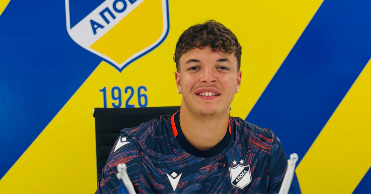 Aos 18 anos, Gustavo Manduca foi contratado pelo Apoel | Foto: Reprodução/Instagram