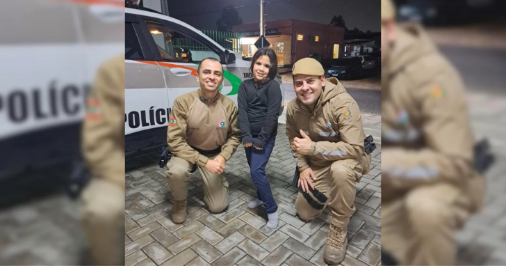 Policiais militares do Grupo Destacado de Maracajá salvaram menina de 5 anos engasgada com carne | Foto: PMSC/4oito