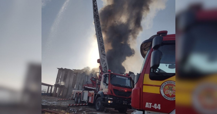 Ocorrência foi registrada em uma empresa no bairro Parque das Acácias - Foto: Divulgação/CBMSC