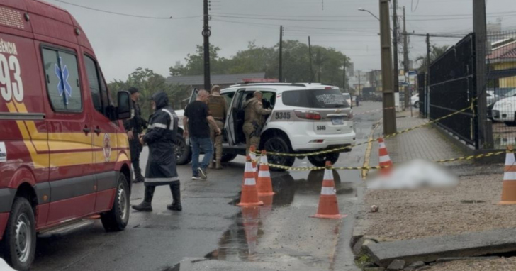 Suspeito invadiu uma casa com familiares dentro antes de ser neutralizado pela polícia | Foto: Reprodução/Top Elegance/Elson Lopes