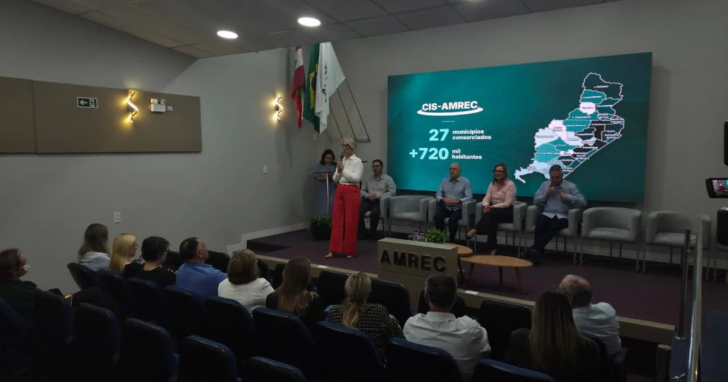 Os estudantes beneficiários do Universidade Gratuita devem cumprir com 420 horas de serviço em entidades sem fins lucrativos | Foto: Eduardo Fogaça/4oito