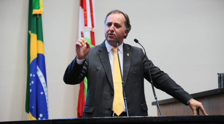 Deputado Kennedy Nunes / Divulgação