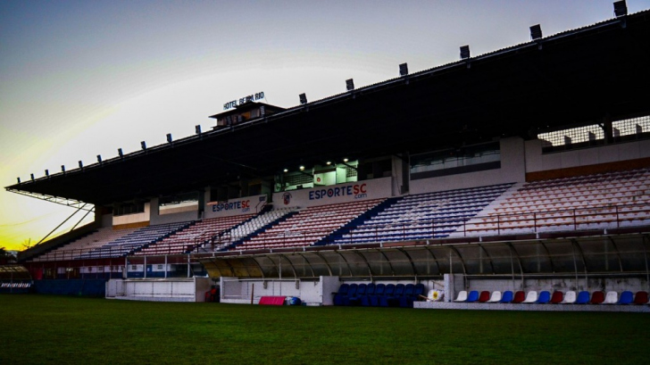 Foto: Criciúma e Brusque se enfrentam no próximo sábado no Estádio Augusto Bauer | Divulgação