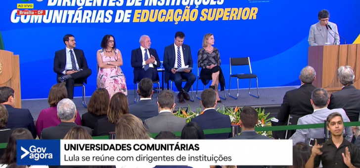 Assinatura do decreto que regulamenta a Lei das Instituições Comunitárias acontece nesta segunda-feira (19) | Reprodução/YouTube/4oito