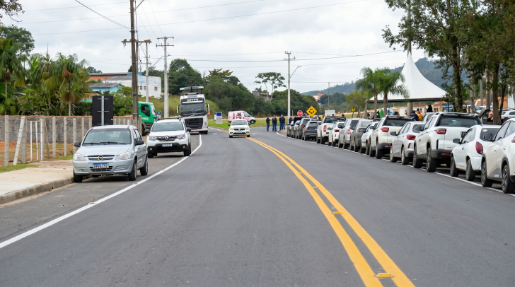 Novo trecho já está liberado e deve melhorar a mobilidade entre municípios da Amrec | Foto: José Demathé/4oito