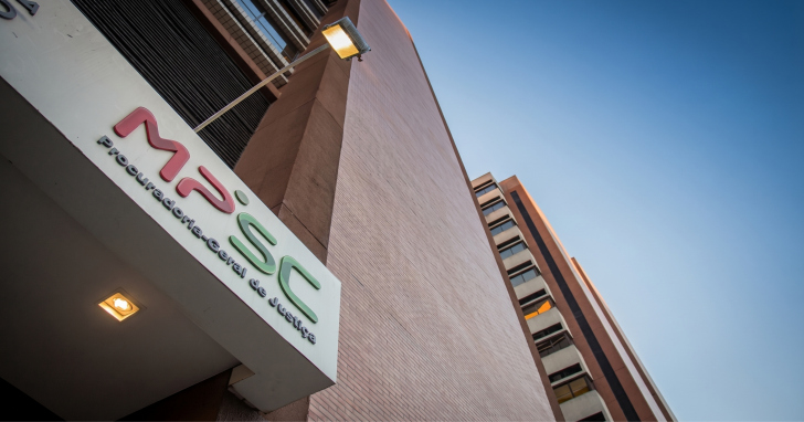 Envolvidos simulavam concorrência em processos licitatórios, segundo o MPSC - Foto: Arquivo/4oito