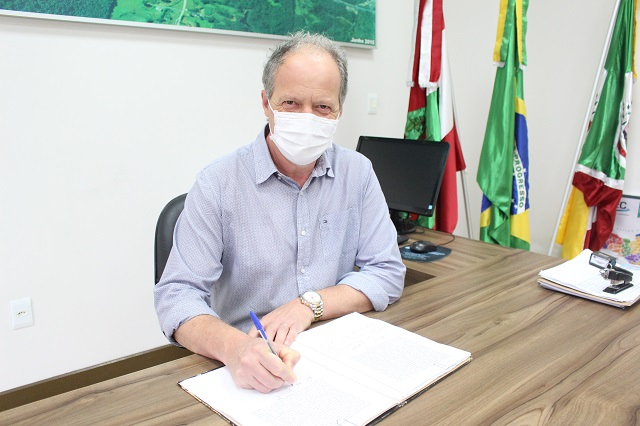 Vice-prefeito assumiu o Executivo / Fotos: Divulgação