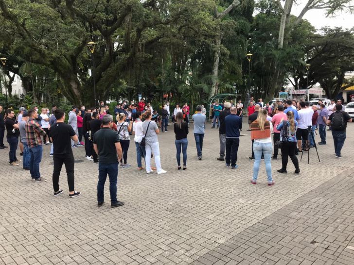 Comerciantes protestaram na terça-feira para pedir reabertura das lojas (Foto: Arquivo / 4oito)