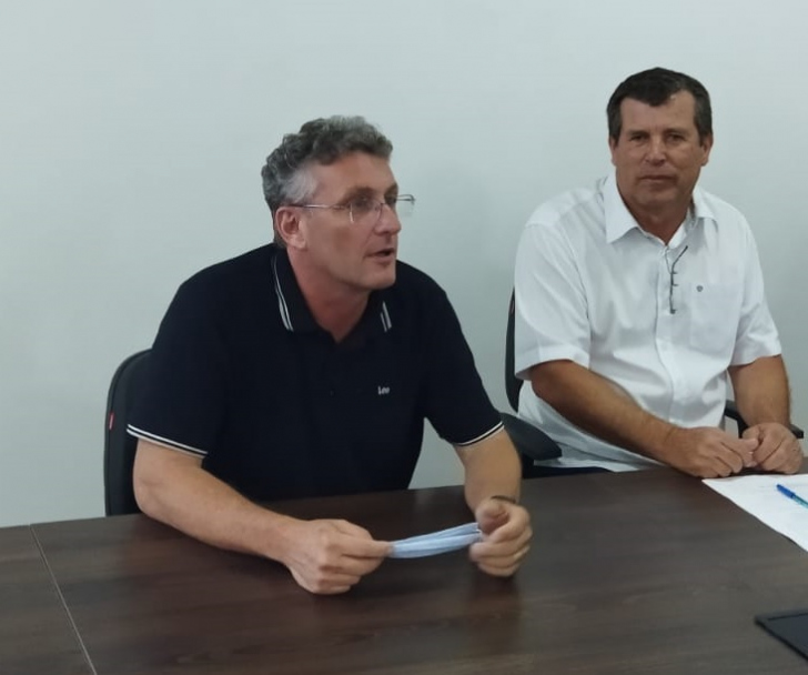 Roberto Biava ao lado do ex-presidente da AMESC, Moacir Teixeira / Foto: Divulgação