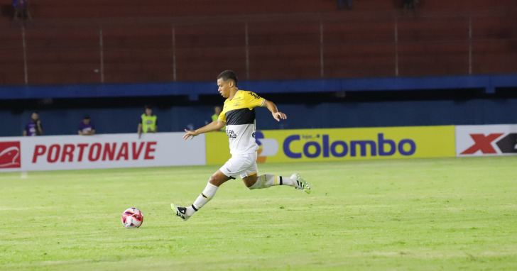 Volante tem 24 anos | Foto: Celso da Luz/Criciúma
