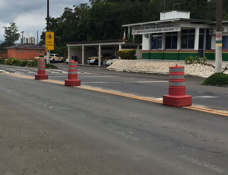 Trecho da SC-108 defronte ao posto da Polícia Militar Rodoviária em Cocal do Sul/ Foto: Enio Biz / 4oito