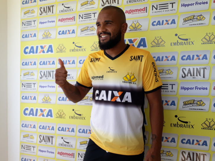 Liel, o novo volante do Criciúma