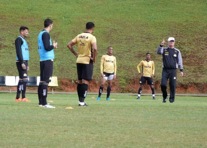 Tem mais Tigre na Som Maior. E cedo