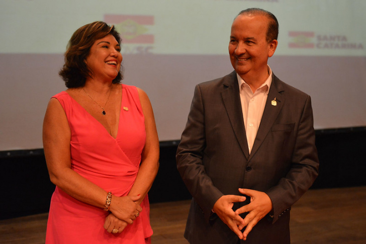 Há vagas: residência oficial da vice-governadora contrata prestadores de serviços e valores impressionam