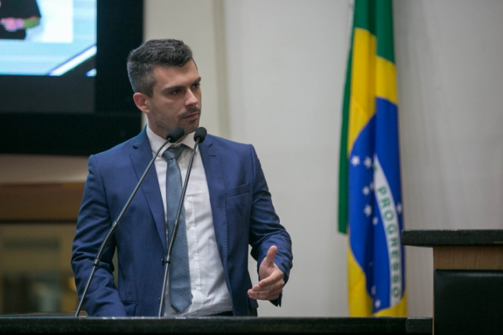 A crítica do deputado aos pontos facultativos