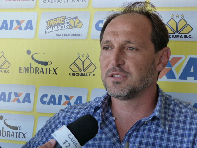 Emerson Almeida sai. Criciúma não busca novo gerente