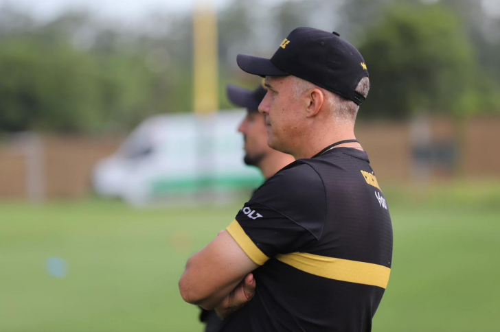 Eduardo Baptista deve apostar na manutenção contra o JEC | Foto: Celso da Luz/Criciúma EC