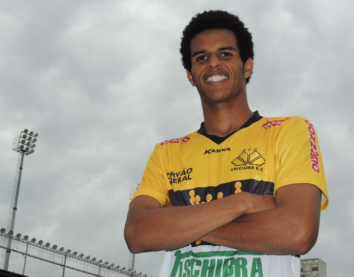 Ewerton Páscoa, mais um na lista do Tigre