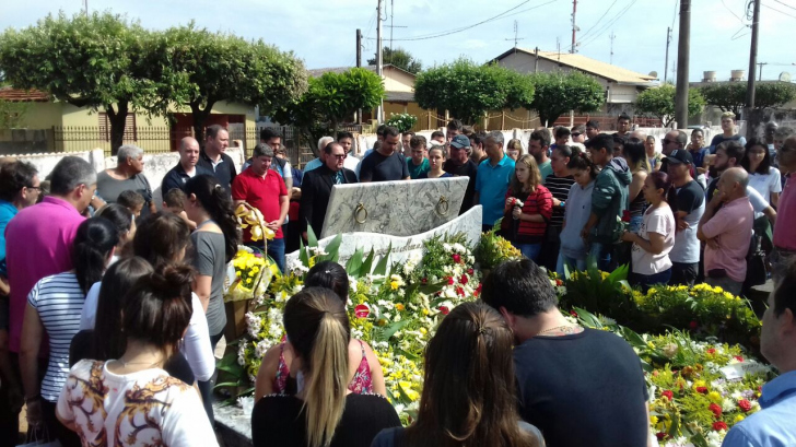 Despedida comovida a Soares em Fernandópolis