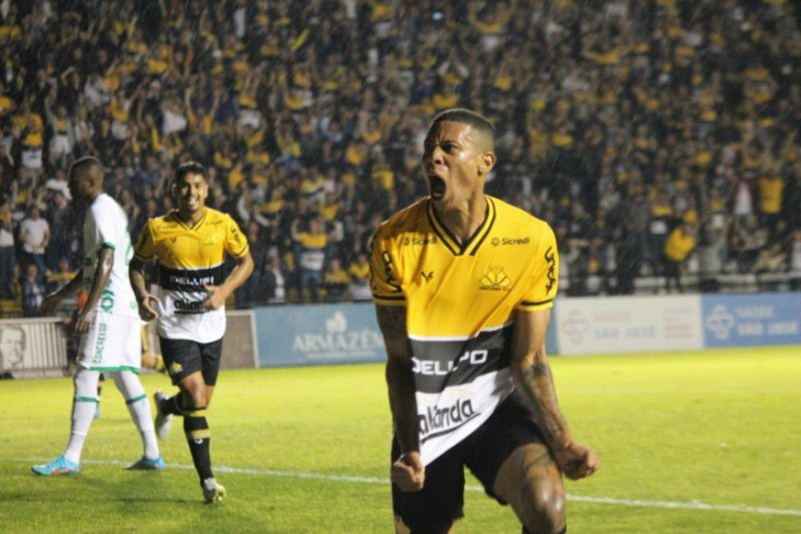 Hygor deixa o Ceará e está próximo de voltar; tempo de contrato está em negociação