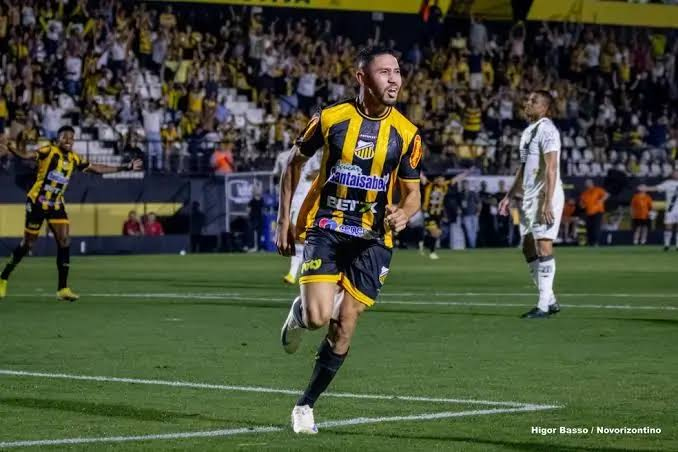 Neto Pessoa é oficializado com reforço pelo Criciúma
