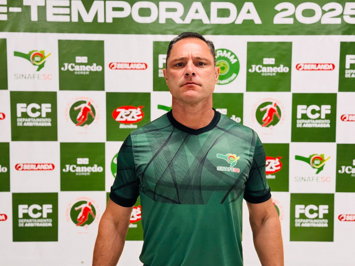 Cinésio Mendes Júnior apita Figueirense x Criciúma