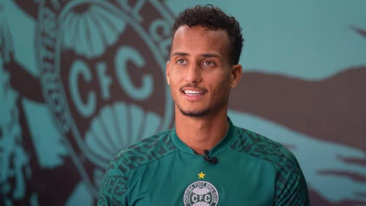 Everton Morelli é mais um volante chegando no Criciúma