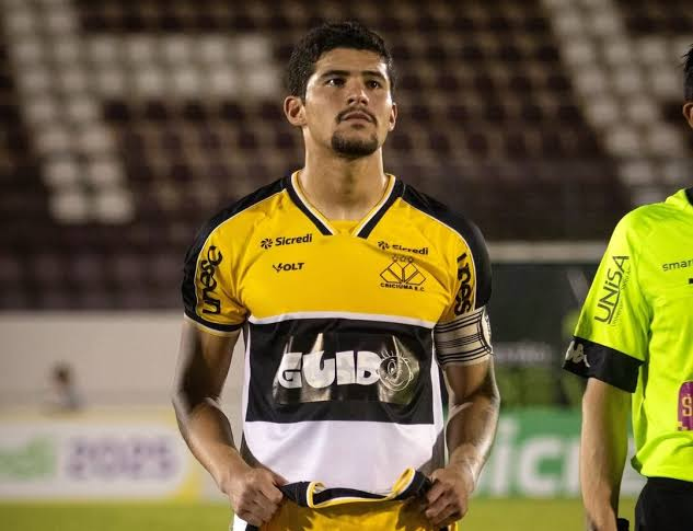 Nolasco é emprestado ao Linense/SP