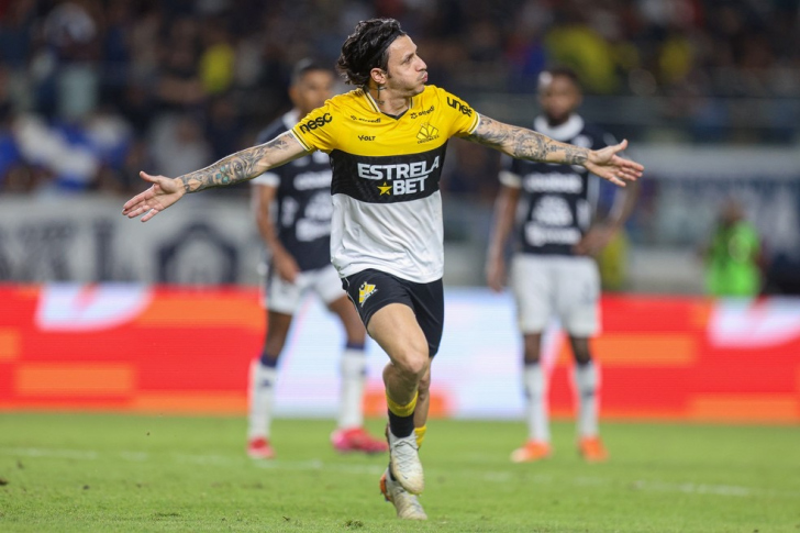 Jean Carlos vai para a Chapecoense