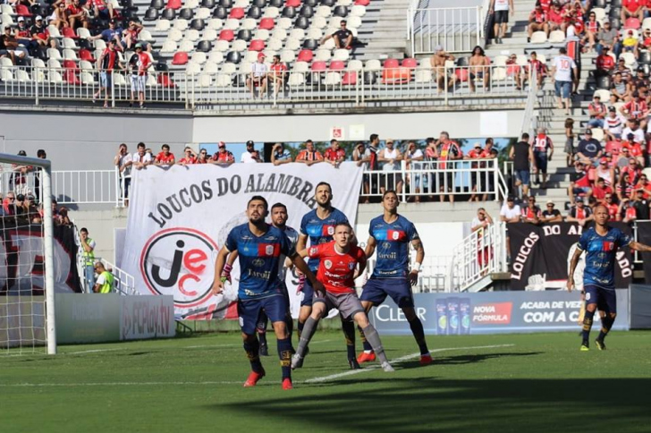Catarinense: a briga de sete times