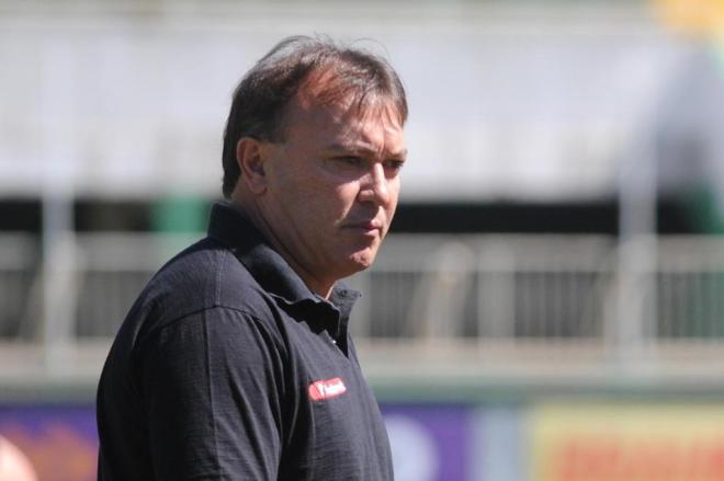 Criciúma contrata João Carlos Maringá