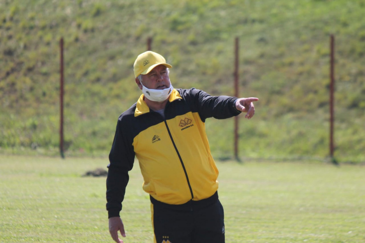 Os nervos do "incaível" Roberto Cavalo