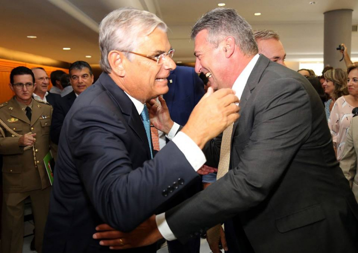 Na posse de Moreira, o clima de convenção do PMDB
