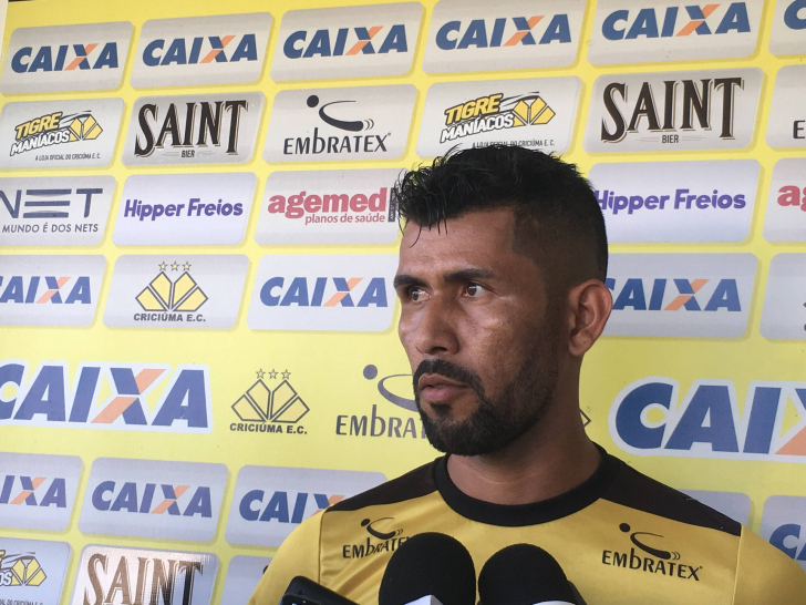 Marlon pensou em largar. Osman quis vir para o Tigre
