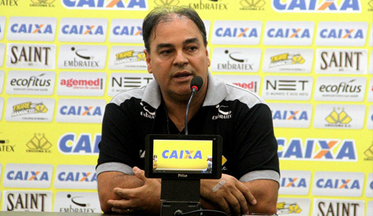 Contratações? Na pauta após a estreia de Mazola