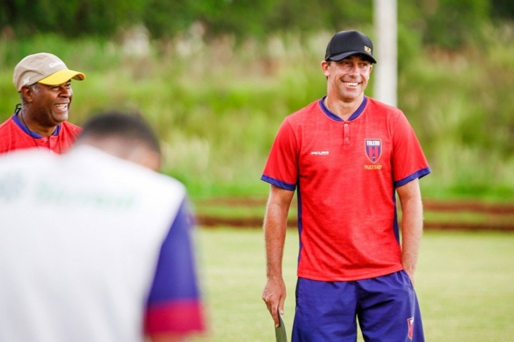 Próspera quer Paulo Baier para técnico