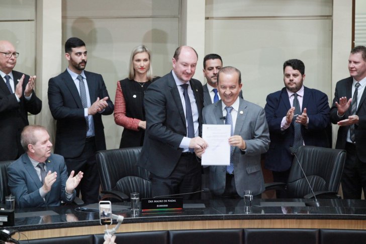 O Fato em Foto: Programa Universidade Gratuita é entregue na Alesc