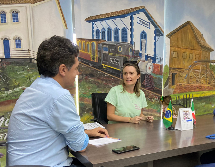 Júlia Zanatta confirma presença em evento de Clésio Salvaro na próxima segunda-feira