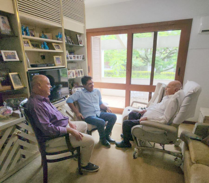O fato em foto: Salvaro e Arleu visitam Dr. Ruy Hulse