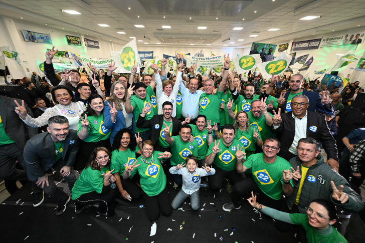 "Adeliana é a candidata do governador Jorginho Mello e a candidata de Jair Bolsonaro", diz Jorginho 