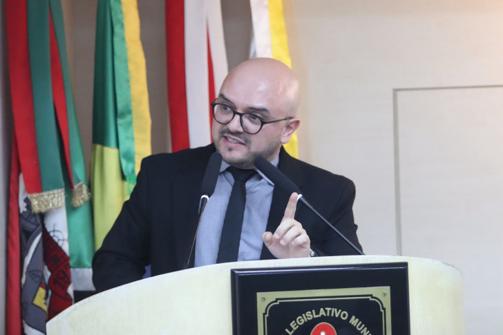 Projeto quer obrigar a apresentação do currículo de comissionados contratados pela prefeitura e pela câmara
