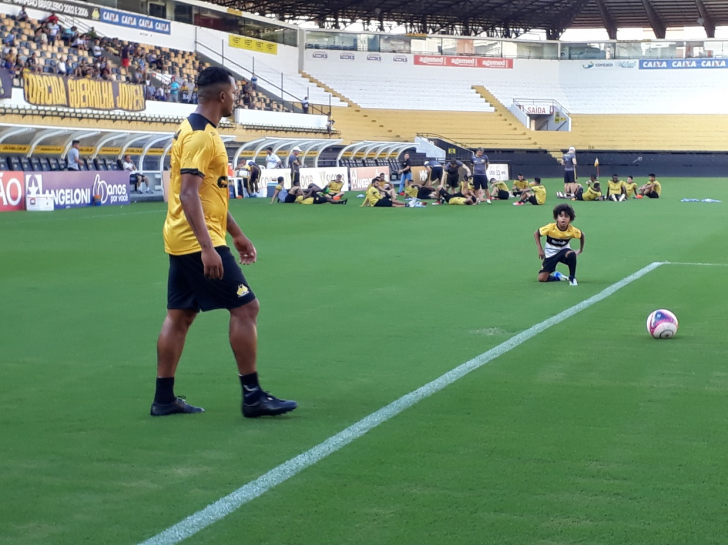 Zé Carlos inicia perseguição a mais recordes