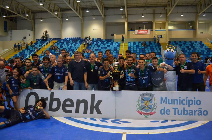 Tubarão é campeão do Estadual de Futsal