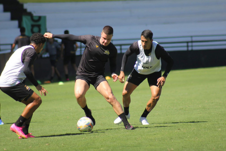 Renato Kayzer deve ser a novidade contra o Figueirense