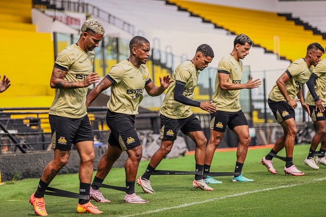 Criciúma já contratou dez jogadores