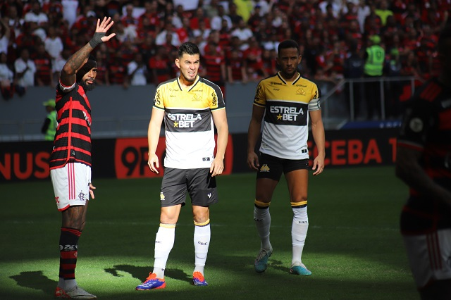 Criciúma precisa parar de tomar gols urgentemente