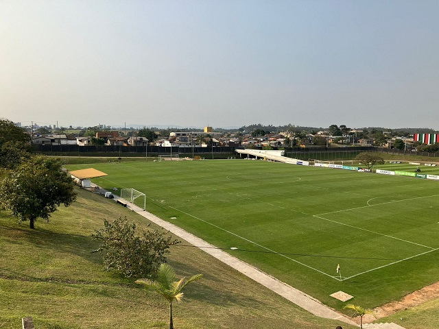 Jogadores com pouca minutagem participam de coletivo contra o Sub-20