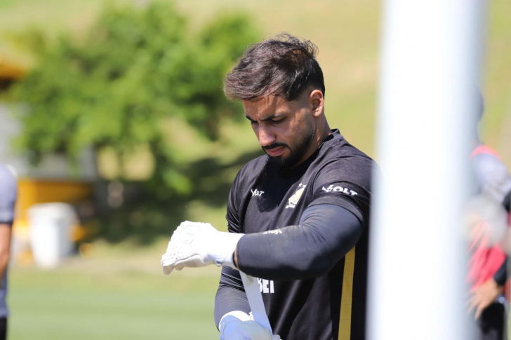 Alisson treina sem restrições e pode ser titular contra o Camboriú | Foto: Celso da Luz/Criciúma EC