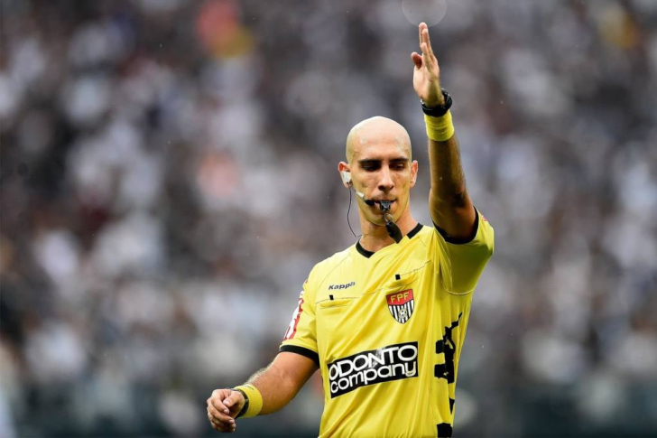 Lucas Canetto Bellote apita Criciúma x CRB