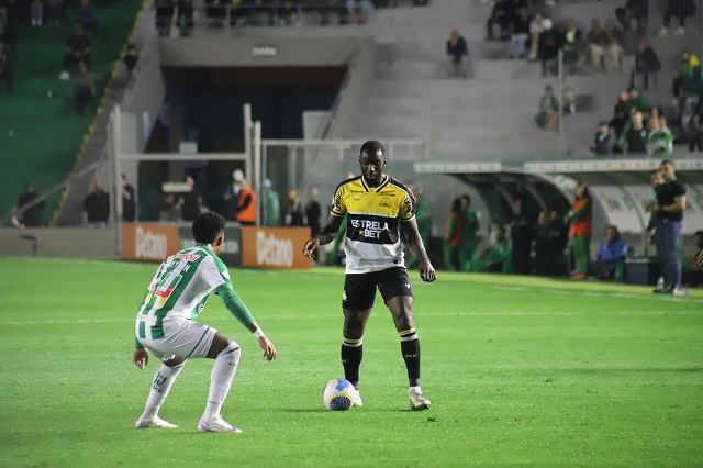 Bolasie pode ser o "9" que o Criciúma precisa?